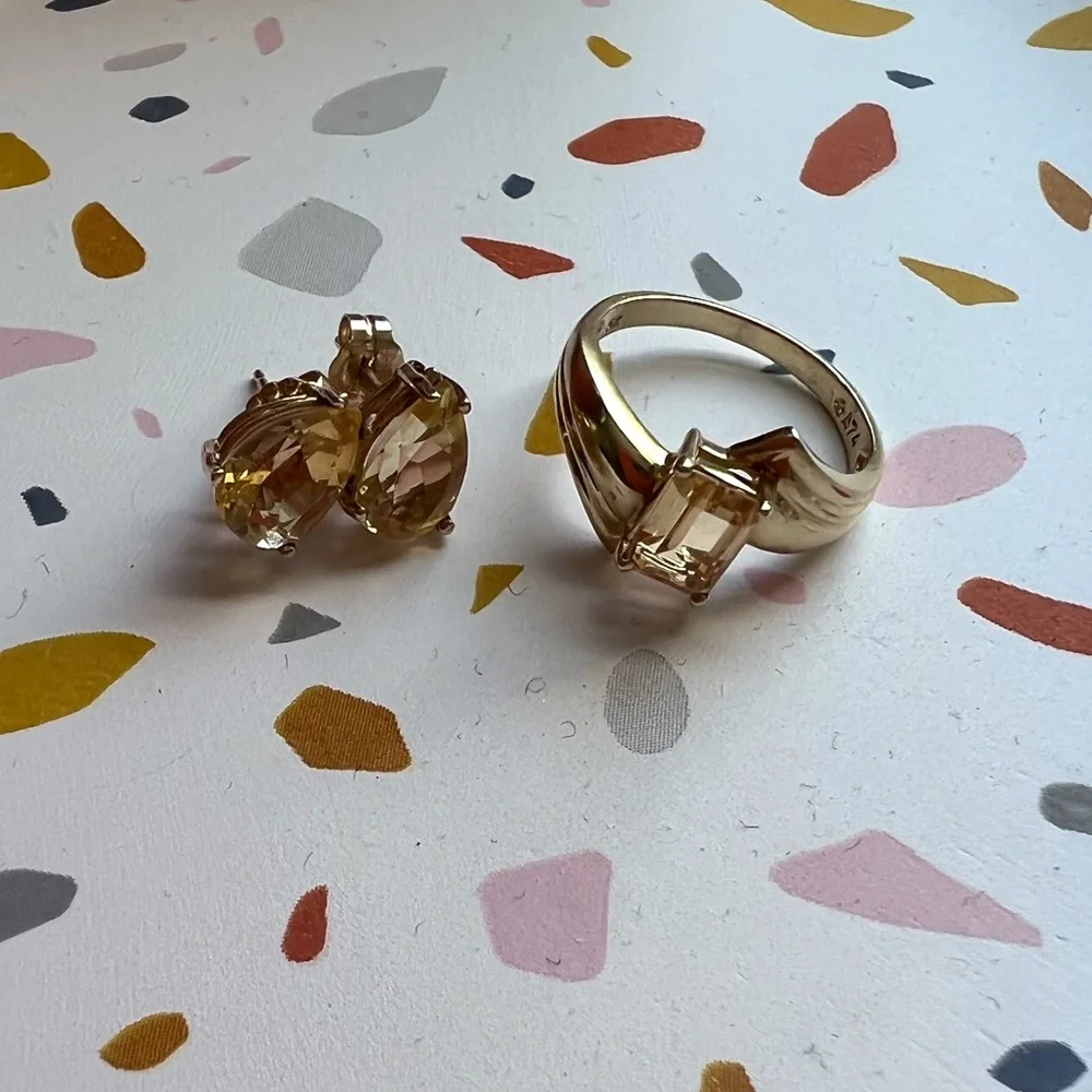 10k gold citrine earrings - Picture 3 of 3